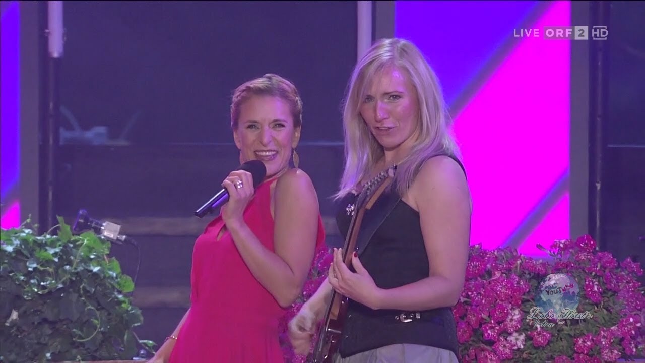 Stefanie Hertel & Die DirndlRockBand -  Dir gehört mein Herz (ORF2, Wenn die Musi spielt)