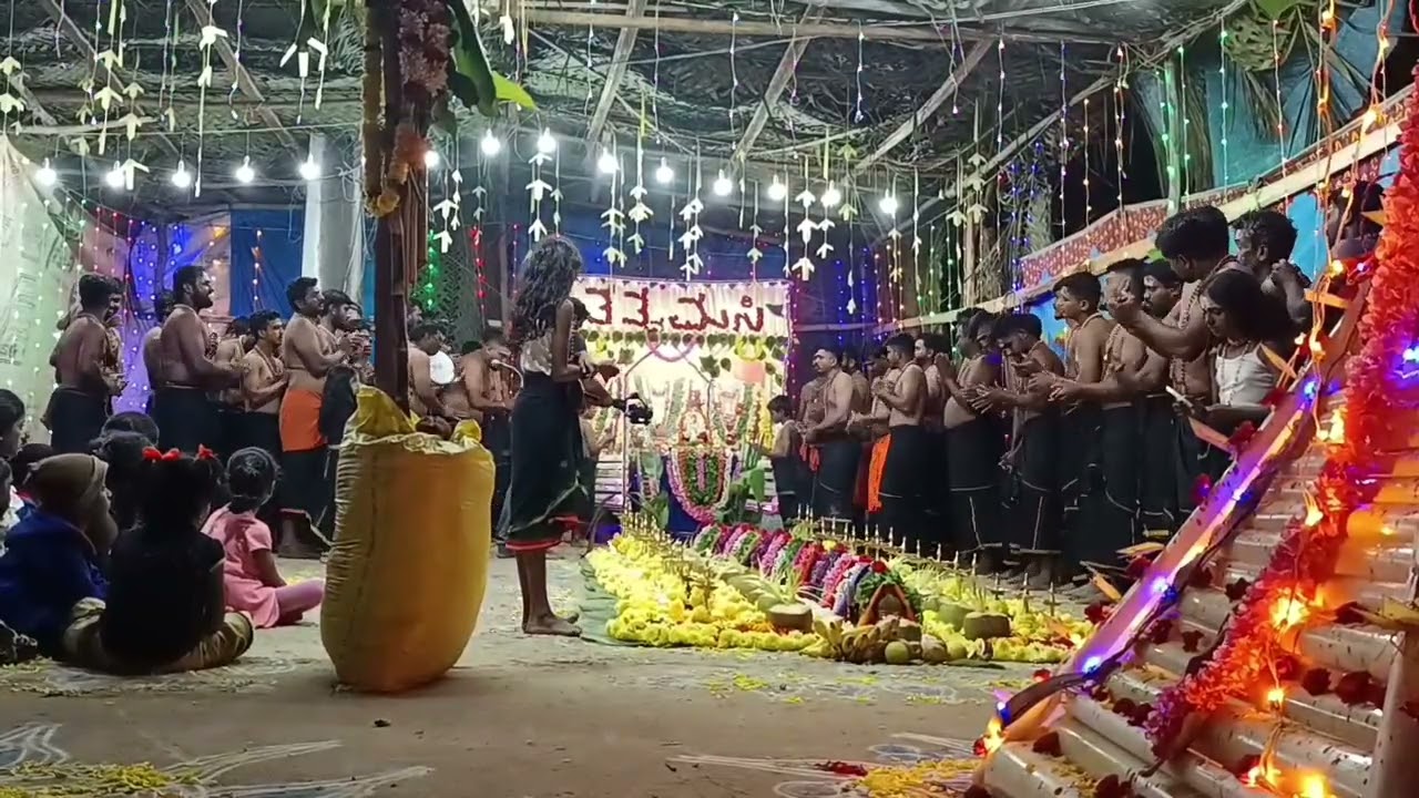 ಕುಣಿಯುತ ಬರೋ ನಲಿಯುತ ಬಾರೋ ಶಬರಿಮಲೆ ಮಲೆಯ ಅಯ್ಯಪ್ಪ.. ಭಜನೆ ಸಾಂಗ್, Ayyappa song.Manikanta. Beeravalli 
