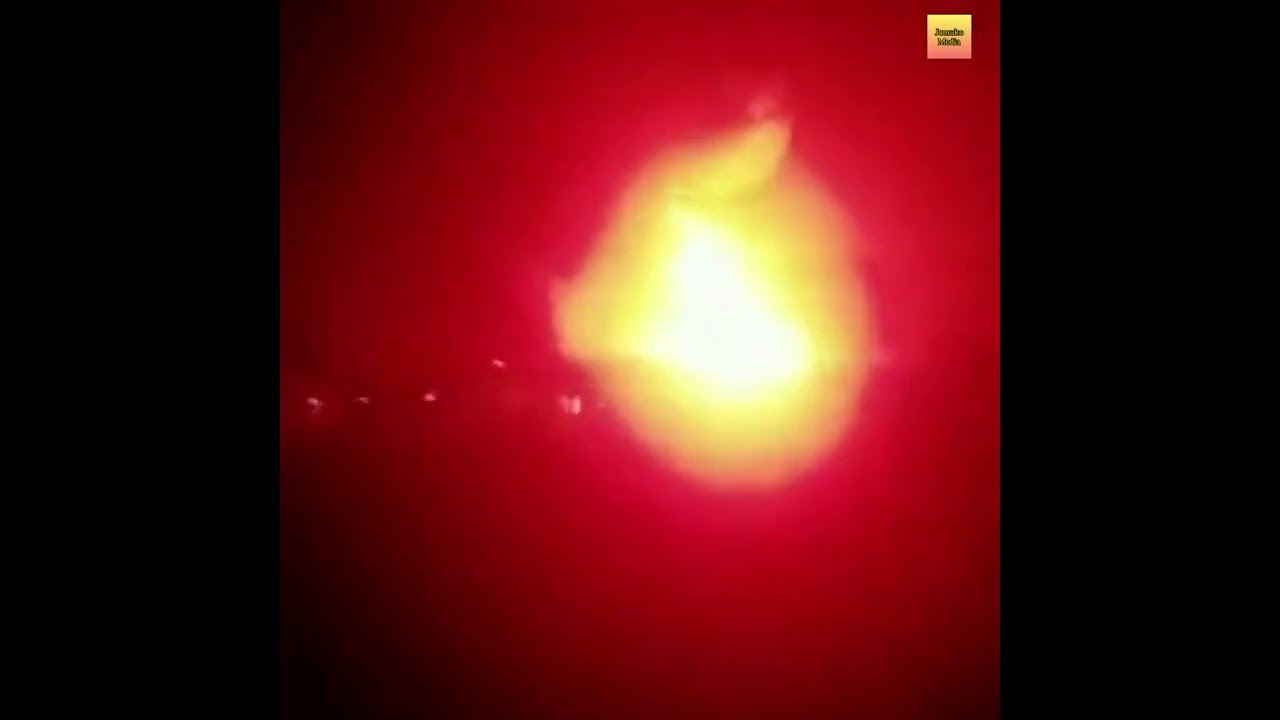 Corner Willowvale and Highglen home industries in flames, several cars reportedly destroyed.