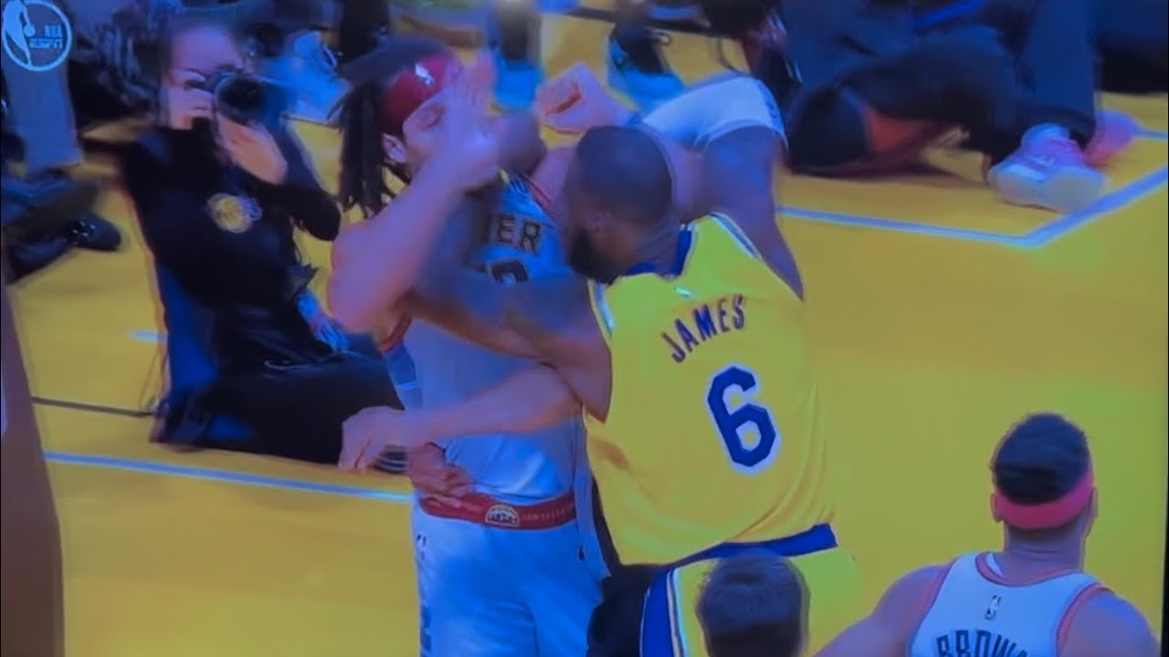 Lebron James picks up a technical foul for forearming Aaron Gordon