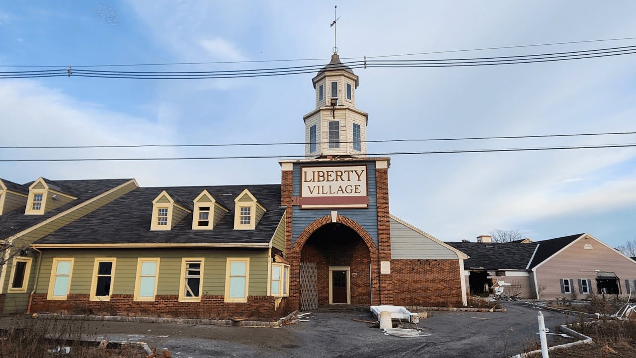 Abandoned Liberty Village Outlets in Flemington, NJ