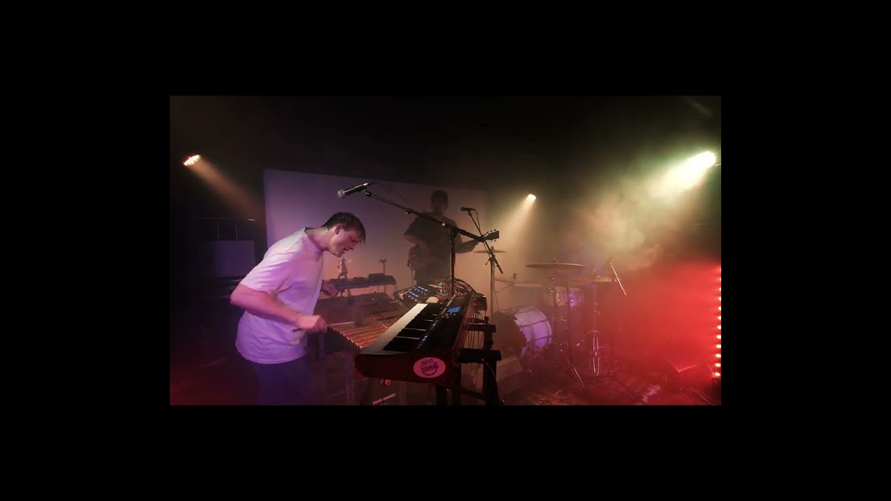 2026 02 21 Paard  @ Klub9030 Scratch&snuff 12
