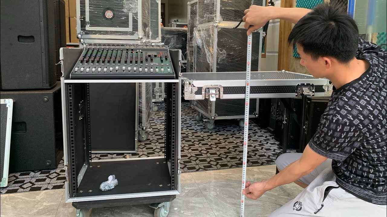 Tủ M&aacute;y &Acirc;m Thanh 12U Mixer Chuy&ecirc;n Nghiệp, B&aacute;nh Cao Su Non. Lh:0386489826