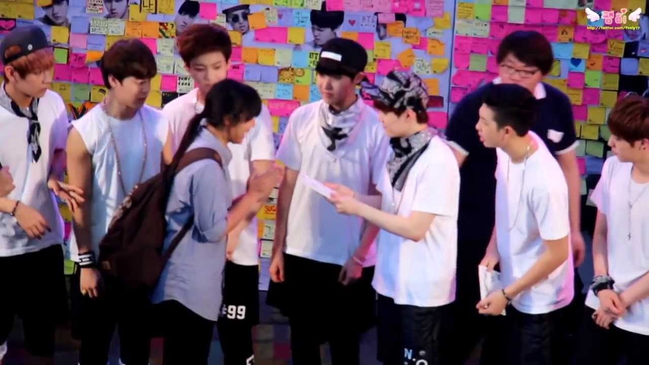 [FANCAM 1080p] BTS FAN PHOTO GREET AT THE NINE IN BKK, THAILAND
