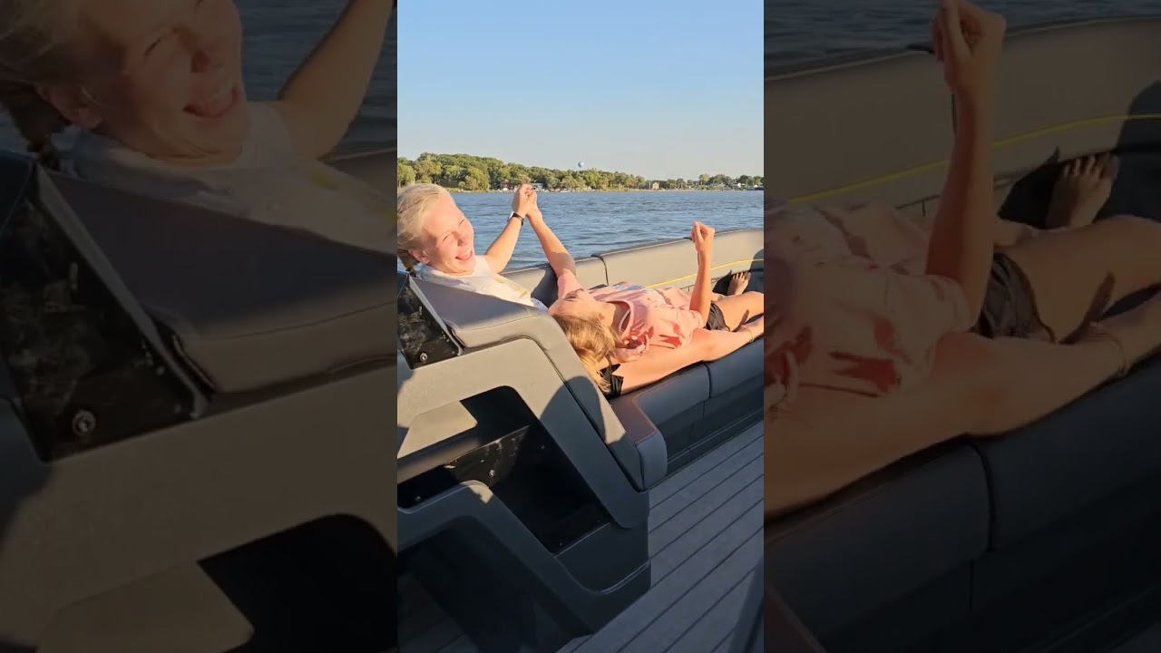 enjoying the Manitou Pontoon Boats! #manitoumoments #manitou #pontoonlife #chainoflakes