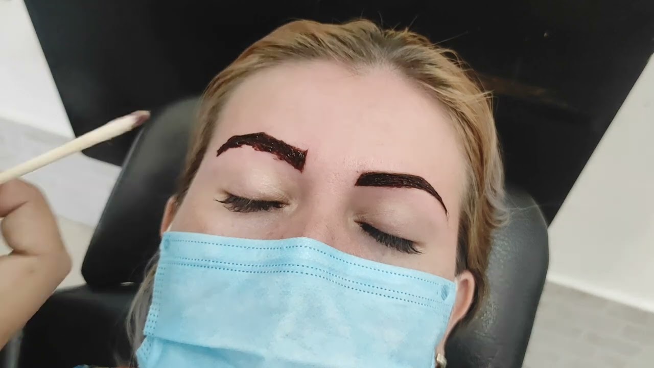 Color ideal para pigmentar cejas en una piel blanca con Bigen|Adriana Moreno