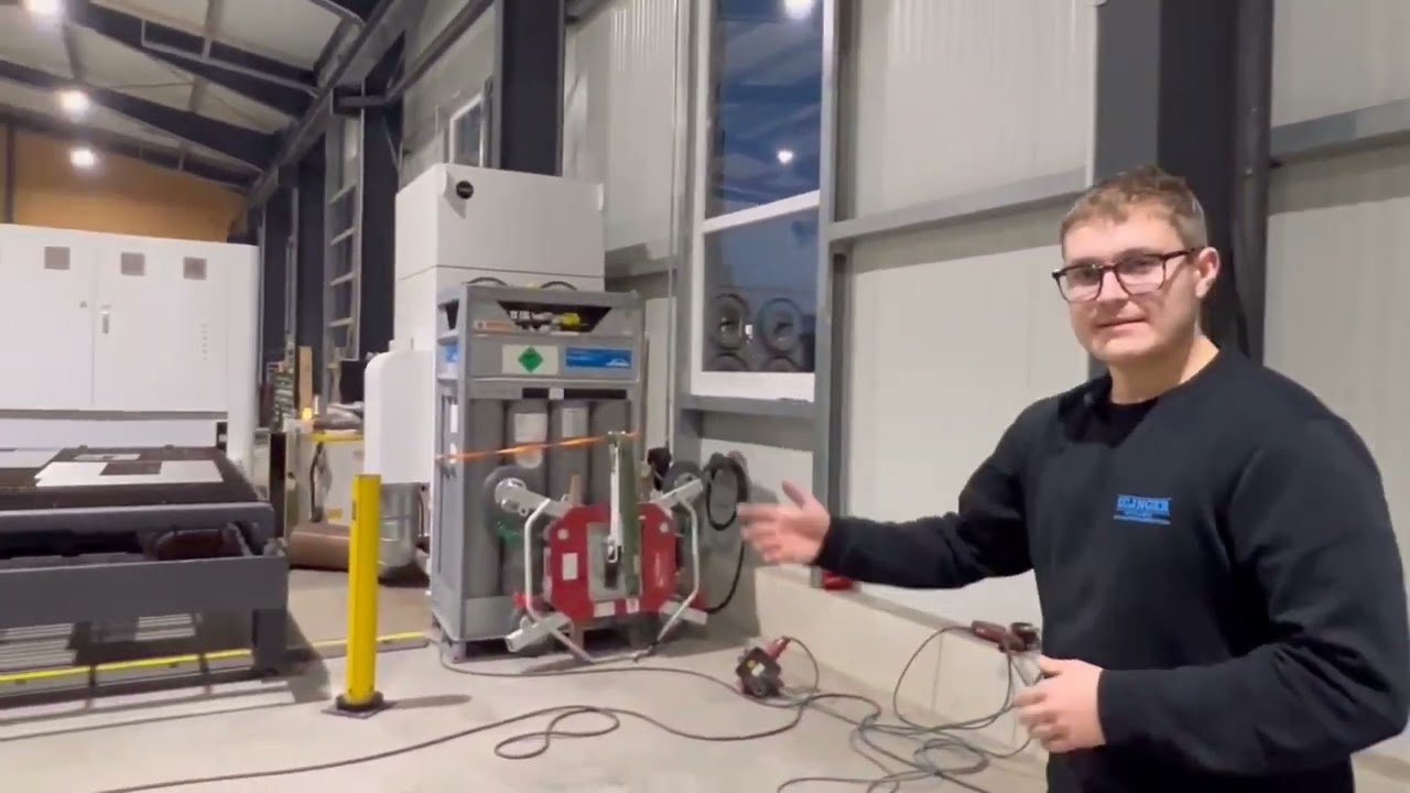 Bodor P3 12kw mit Wechseltisch