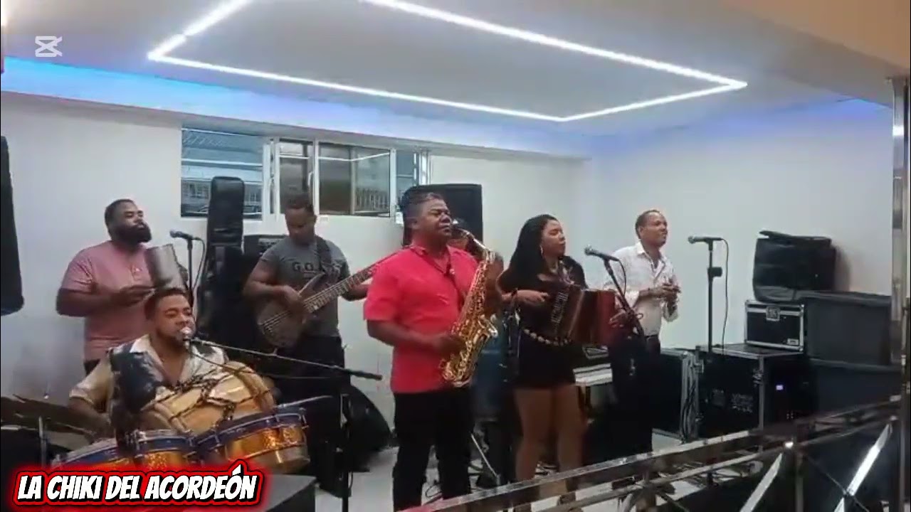 La Chiki del Acordeón En D,Castillo Car Wash 
