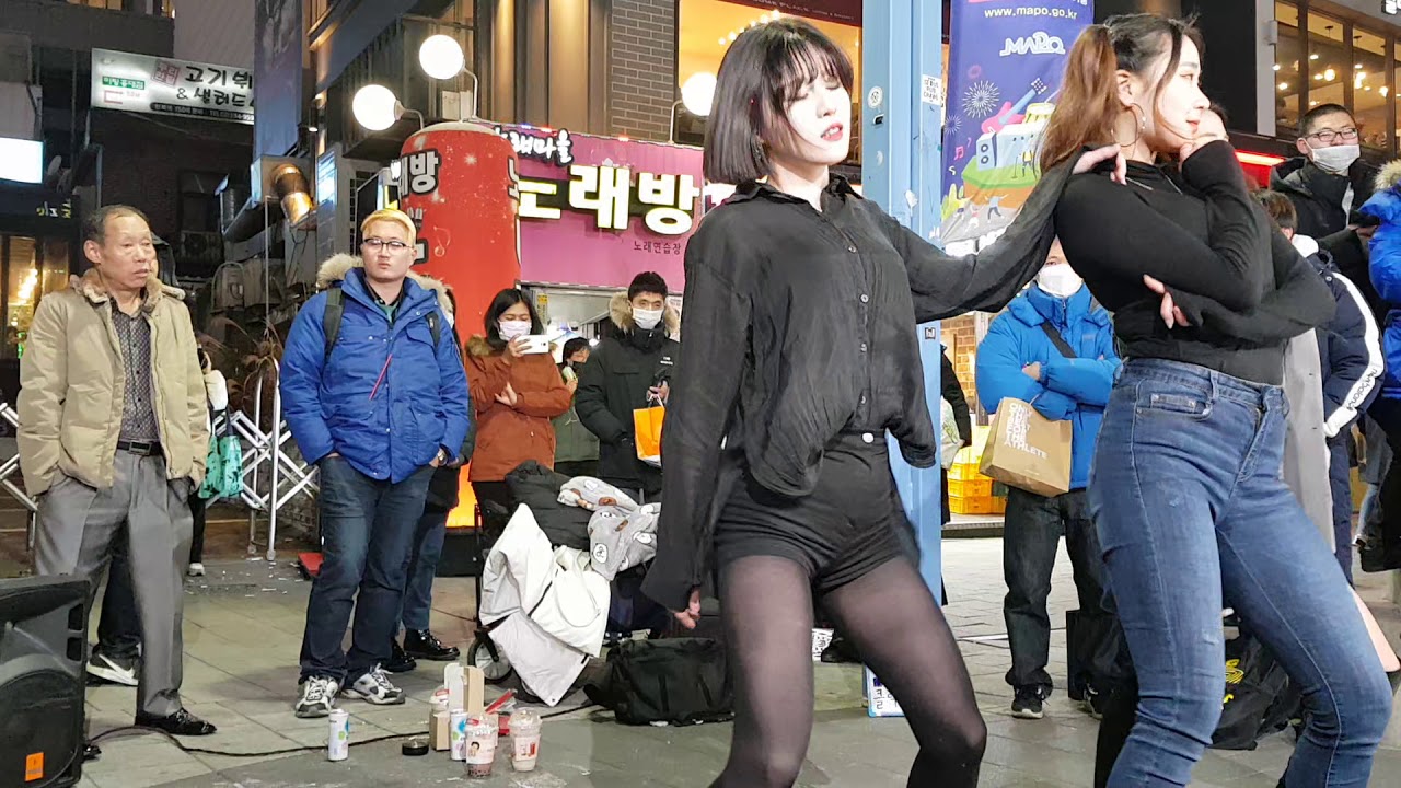 2020년2월8일 클락팀 홍대버스킹 3번