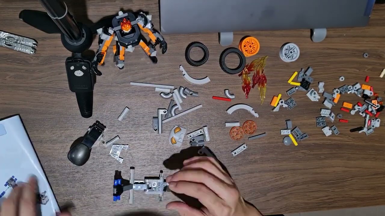 Ghost Rider Mech & Bike 76245