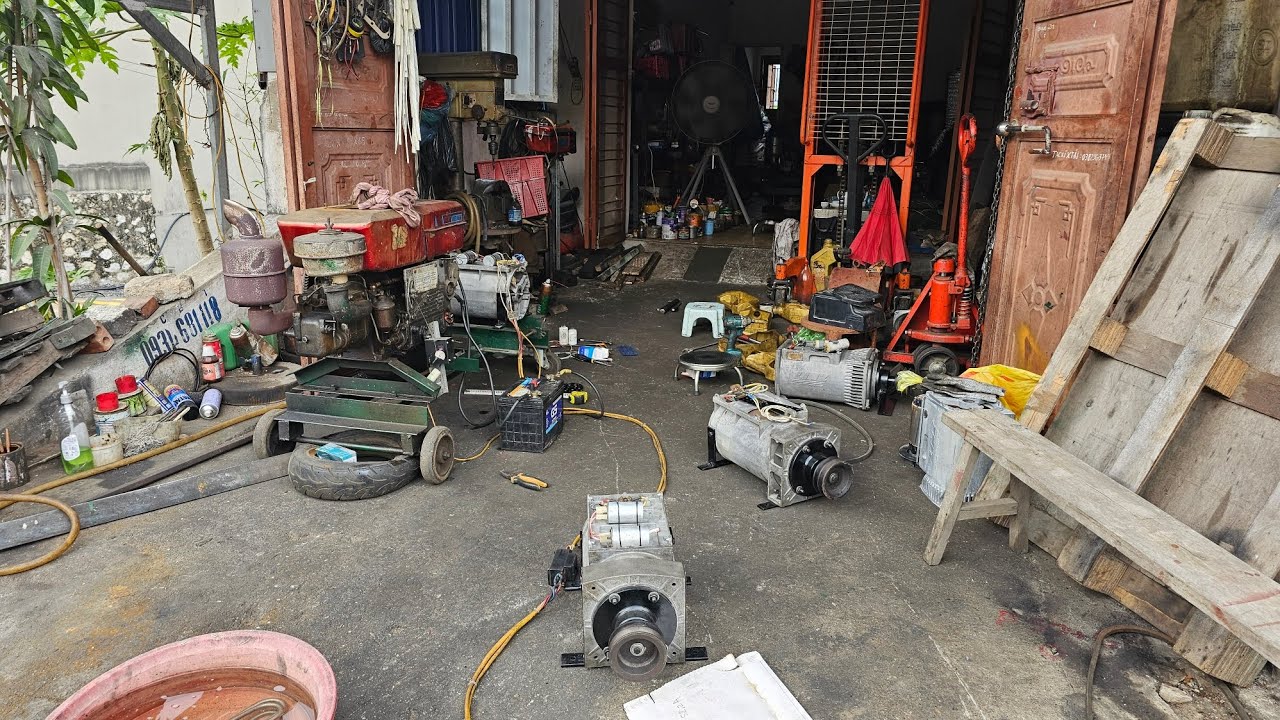 Củ phát điện 12 kw italia test tải và báo giá qua video. Đt 0334931268 . 0386272668 .