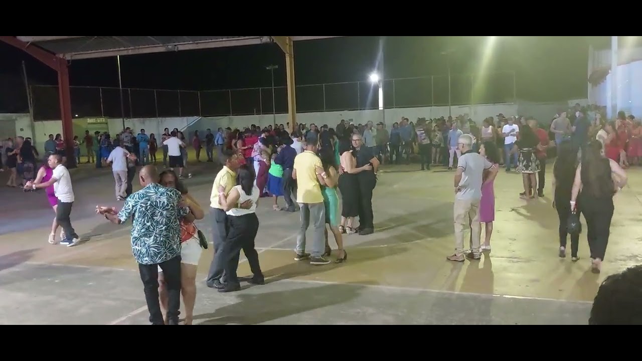 Vamos dança Forro #passossertanejos #Mamonas #roça #vidanaroça #minasgerais #vidareal  #mulherbonita