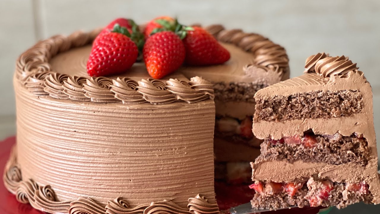 MOUSSE AERADA DE CHOCOLATE COM MORANGOS - BOLO CAMPEÃO NAS VENDAS