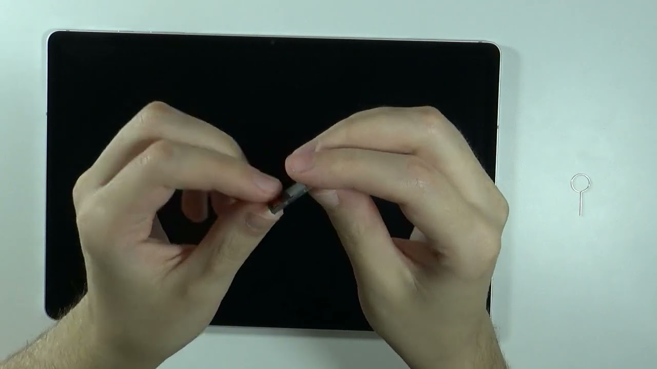 Samsung Galaxy Tab S10+/S10 Ultra: как вставить SIM-карту — Вставьте SIM-карту