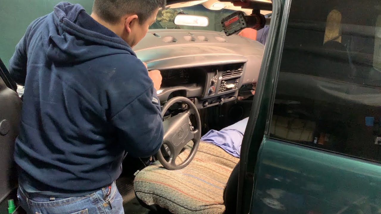 1999 Dodge Dakota:  Replacing the heater core.  Part 1:  Dash removal