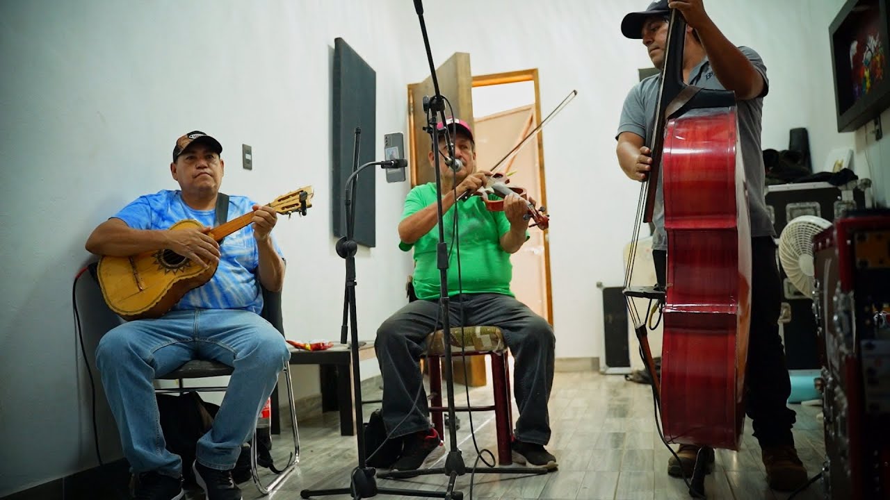 El corrido de Lorenzo Morales - Los Quevedos