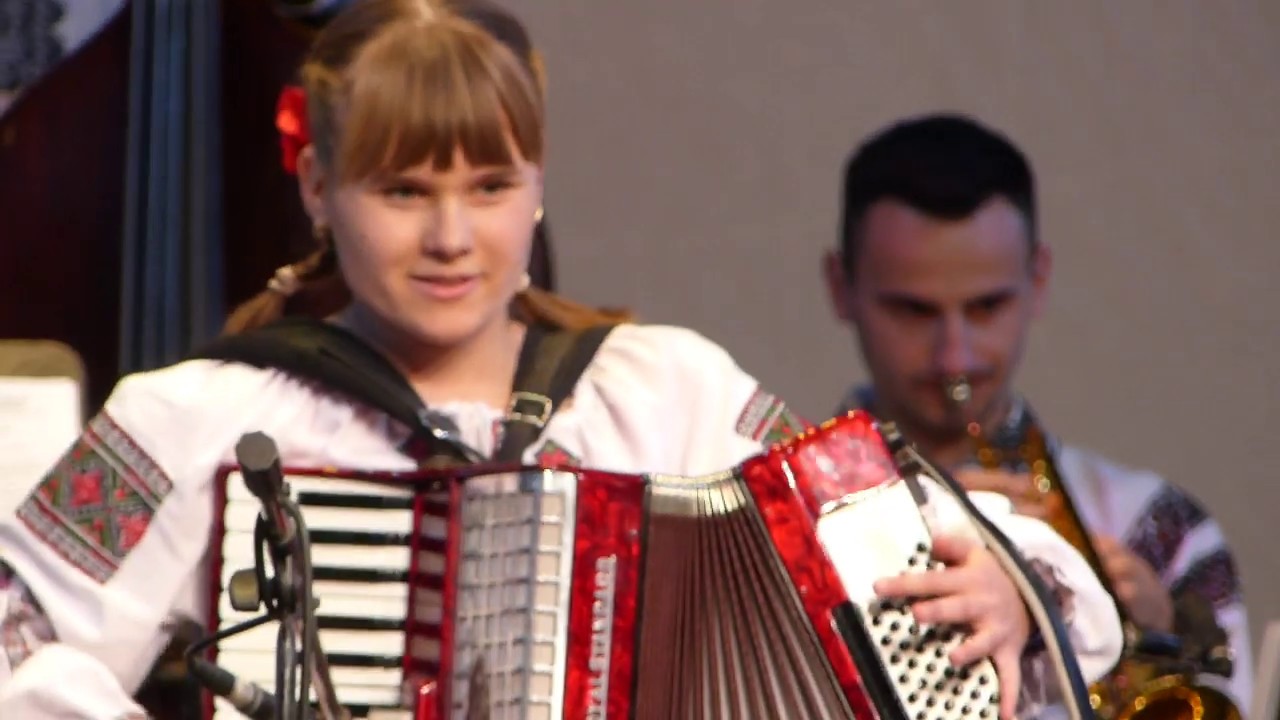 RALUCA GRADINARU - Cantecele Neamului, 2019 (2)