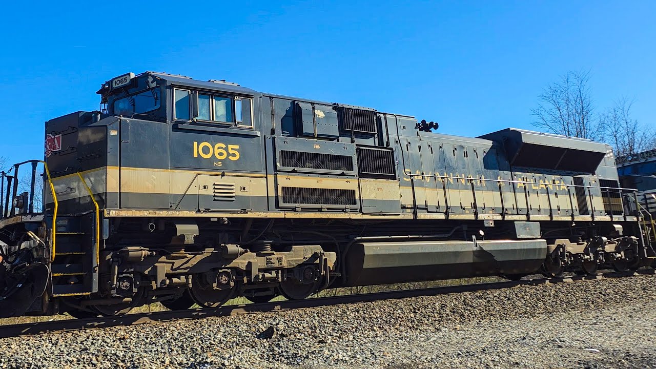 NS 28C Heads North With NS 1065 (Savannah & Atlanta HU) Trailing 1/19/2026