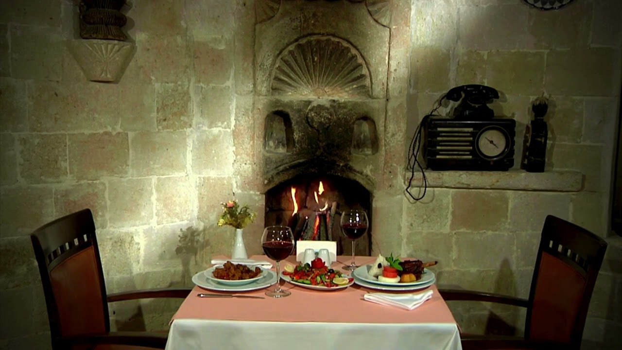 🔥 Cozy French Restaurant Fireplace | 2 Hours of Warm Evening Ambience 🍷🕯️