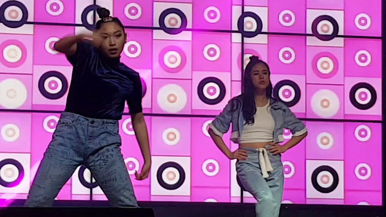 Kisses Delavin album launch opening number