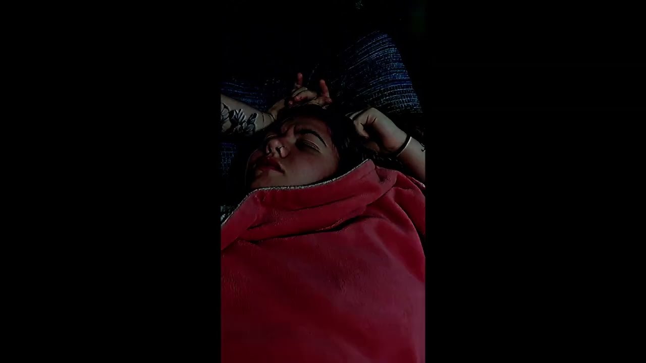CURTA   NÃO HÁ MAIS NINGUÉM com Audiodescrição