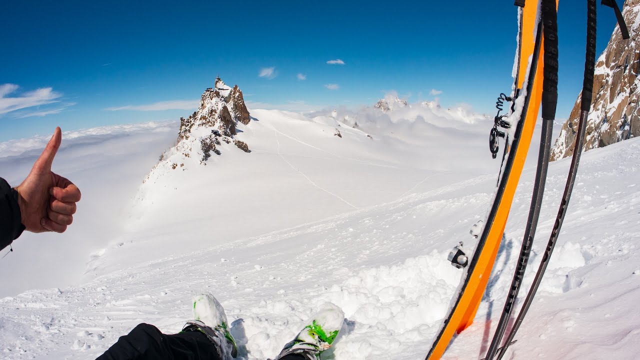 Mała skitura z Aiguille du Midi 3842 m  pod Mont Blanc Tacul 4122 m, i z powrotem.