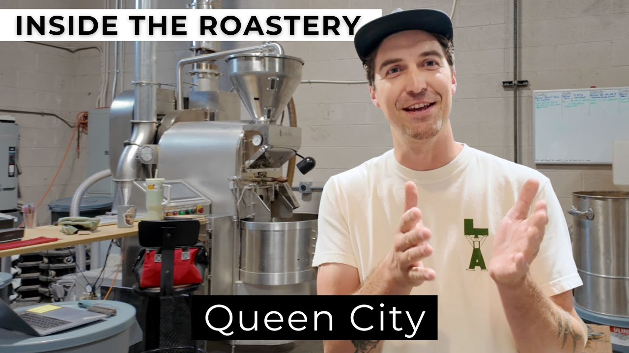Внутри обжарочного цеха в Queen City Collective Coffee