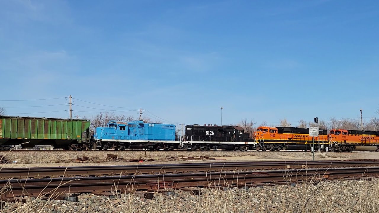 Trains in Norman, OK and Perry, OK; February 2 - 5, 2023; Ft. BNSF Warbonnet, Black & Blue Geep's!