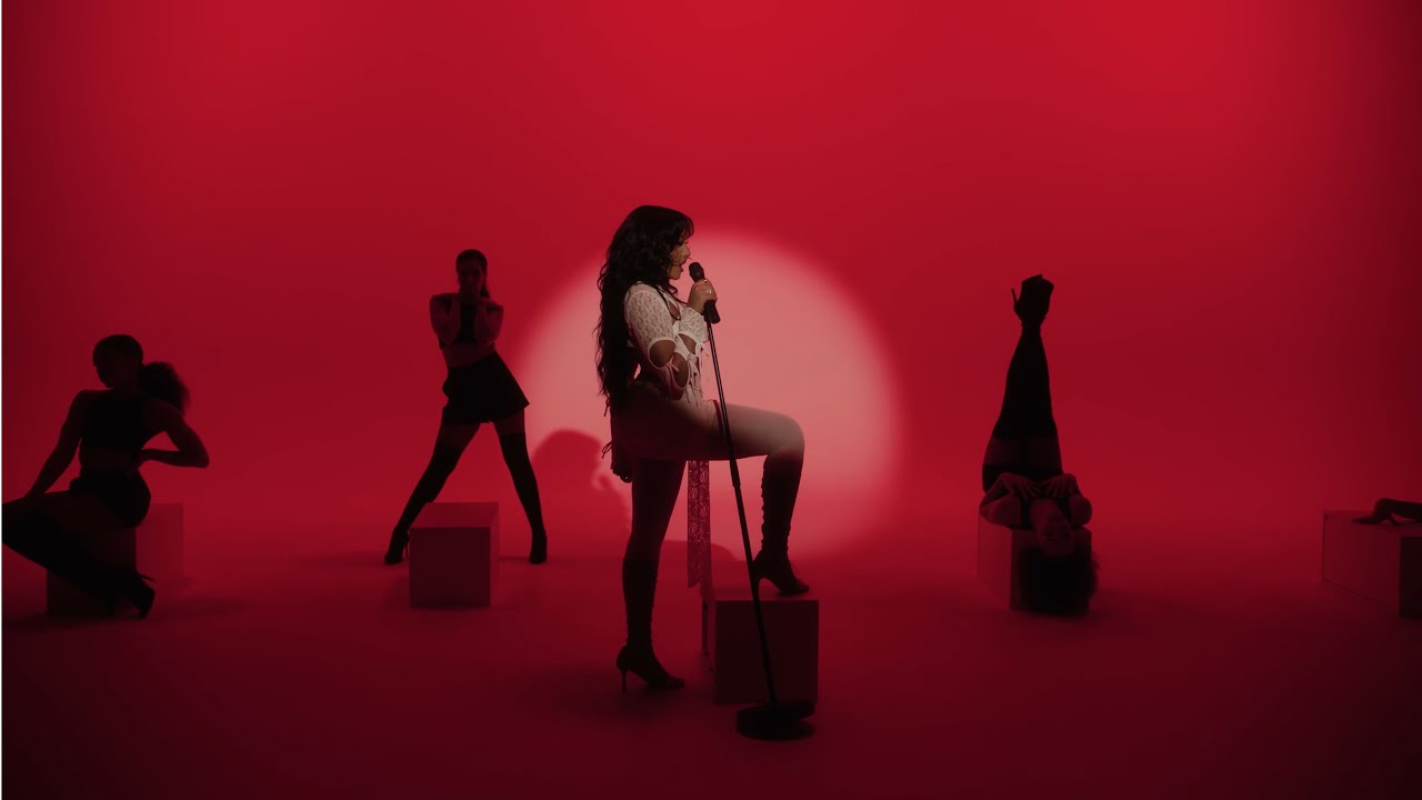 Wejdene - Le Feu (Clip Officiel)