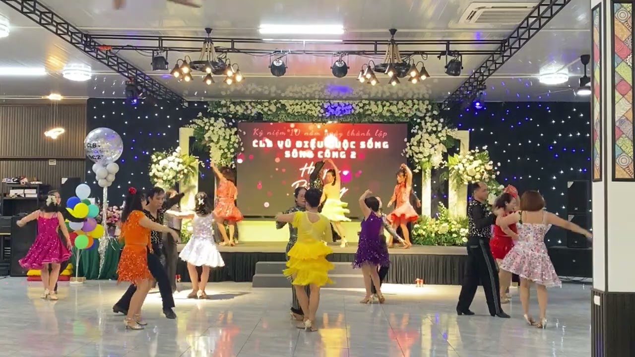 Khiêu vũ Bachata - kỉ niệm CLB 10 tuổi - CLB vũ điệu cuộc sống Sông Công 2 