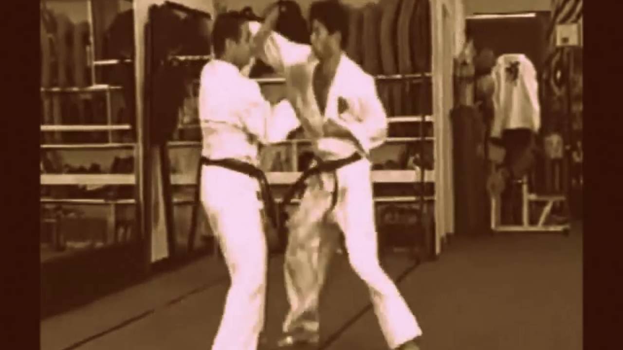 Okinawa Old Style Karate Kobujutsu❊Kata❊Gitae❊Tii-Chi-Ki (bunkai)