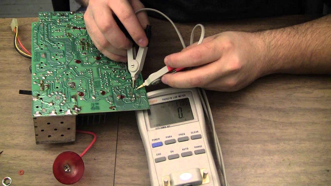 Vectrex - tear down and capacitor exam