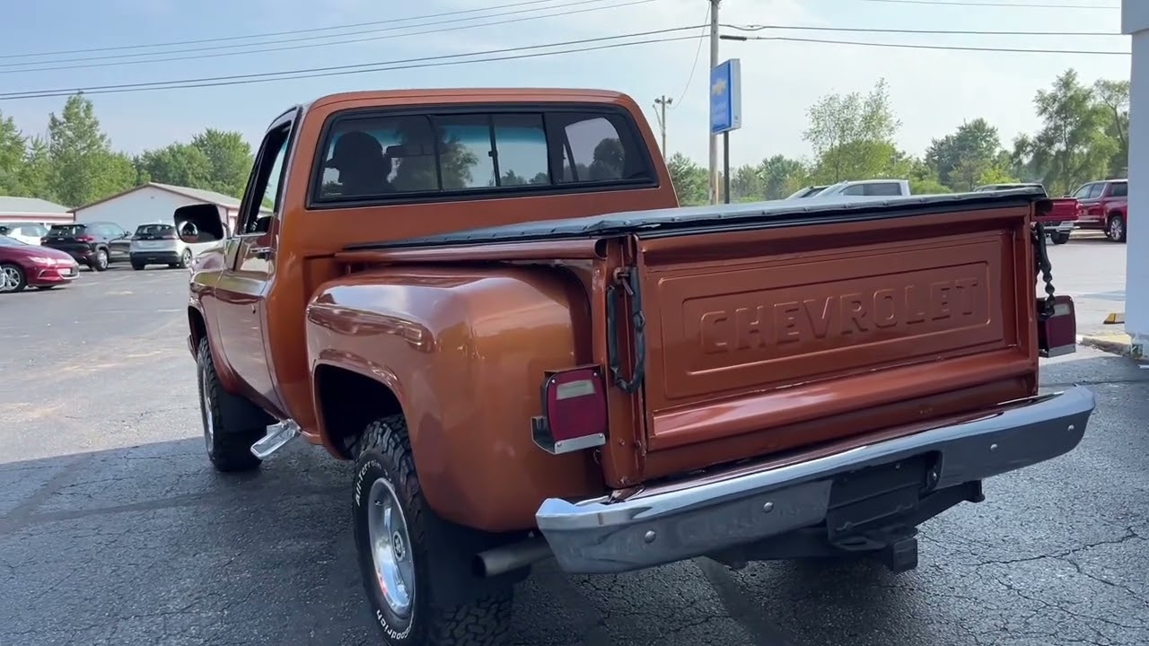 1987 Silverado Step Side Classic Pick-Up