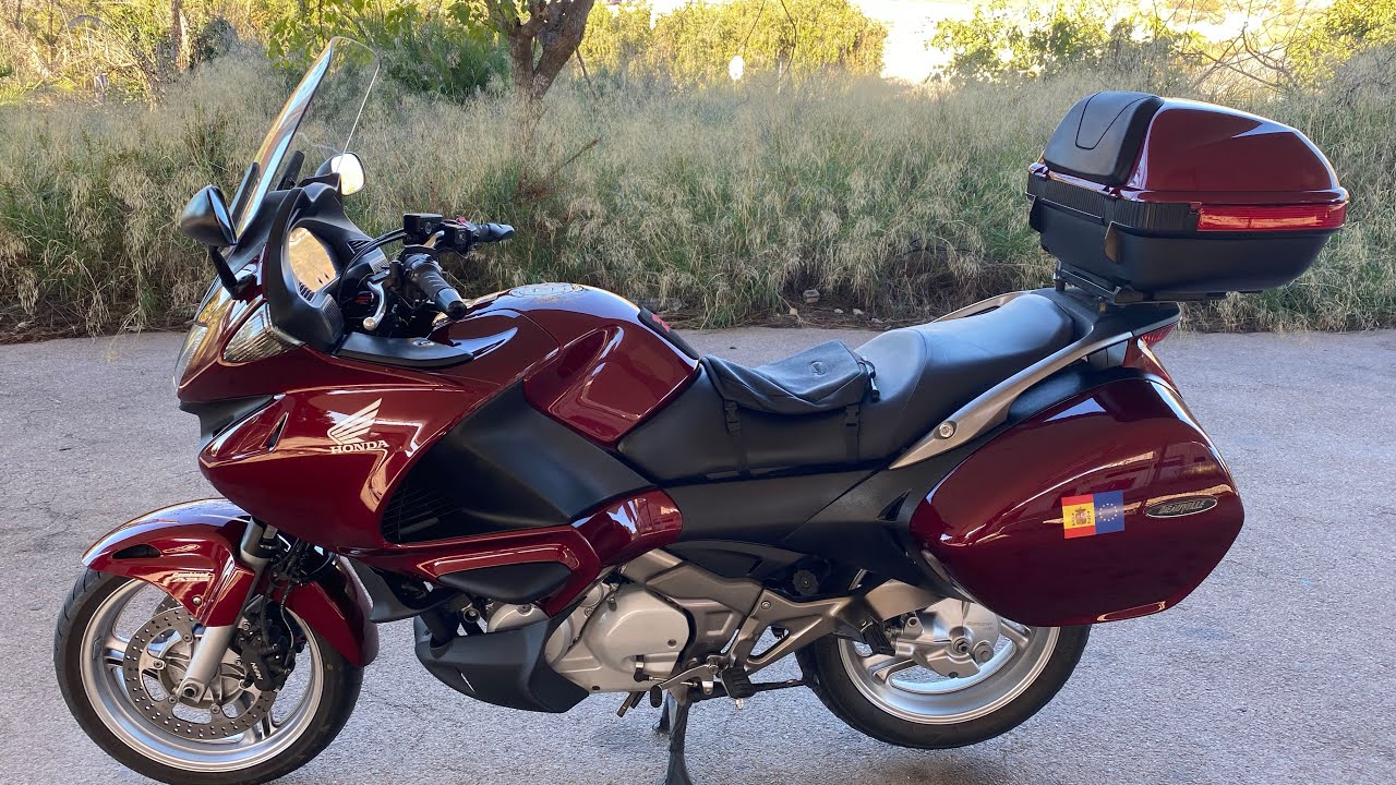 Ride and review Honda NT700V Deauville 