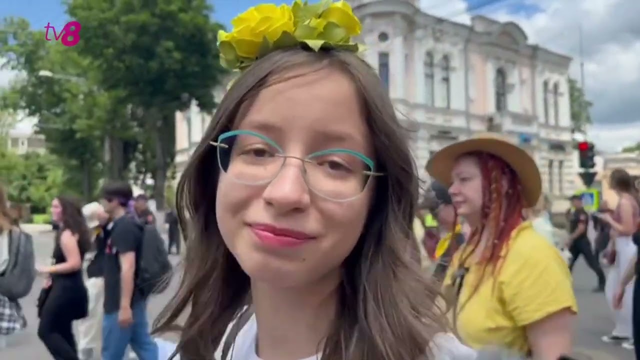 „De la noi taxe, de la stat lege”: Cum s-a desfășurat marșul în susținerea comunității LGBT+