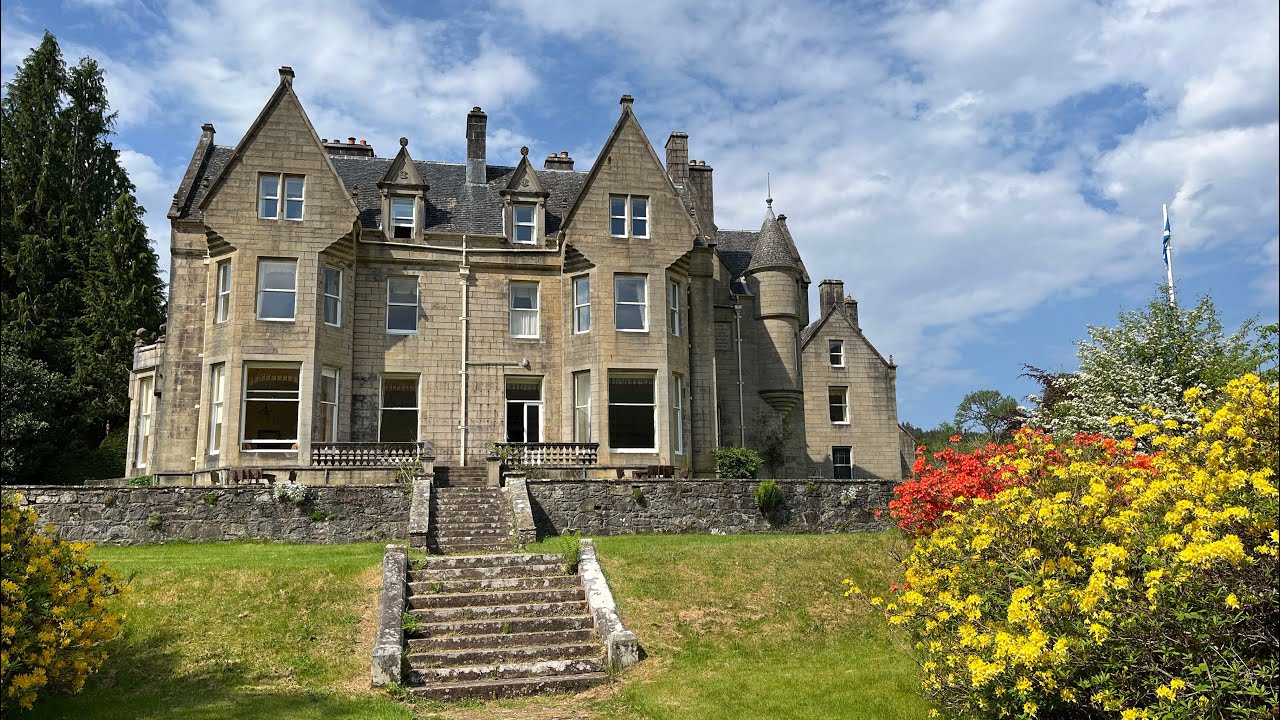 Scotland Travel - Invergarry and Glengarry Castles #highlands
