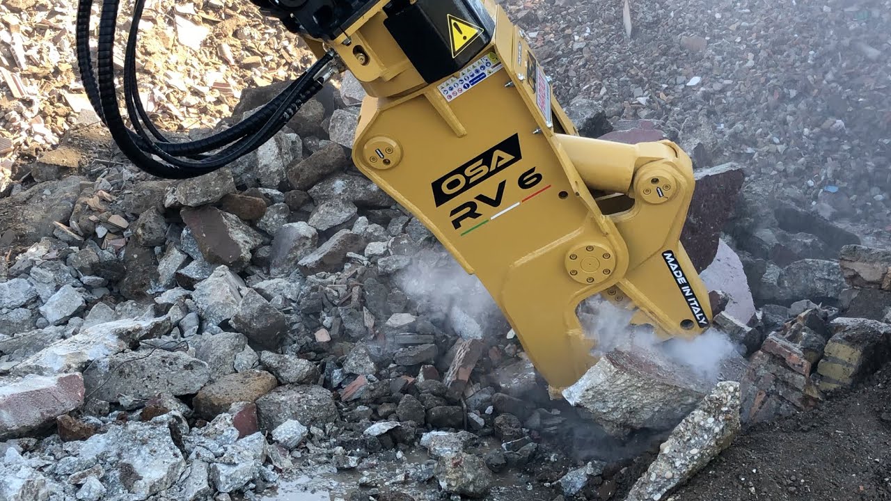 Volvo ECR88D con pinza OSA RV6 una super accoppiata