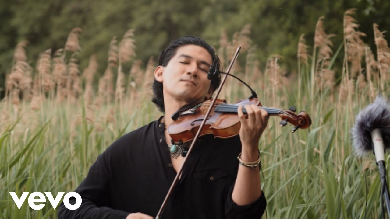 Iskandar Widjaja - River flows in you (LIVE)