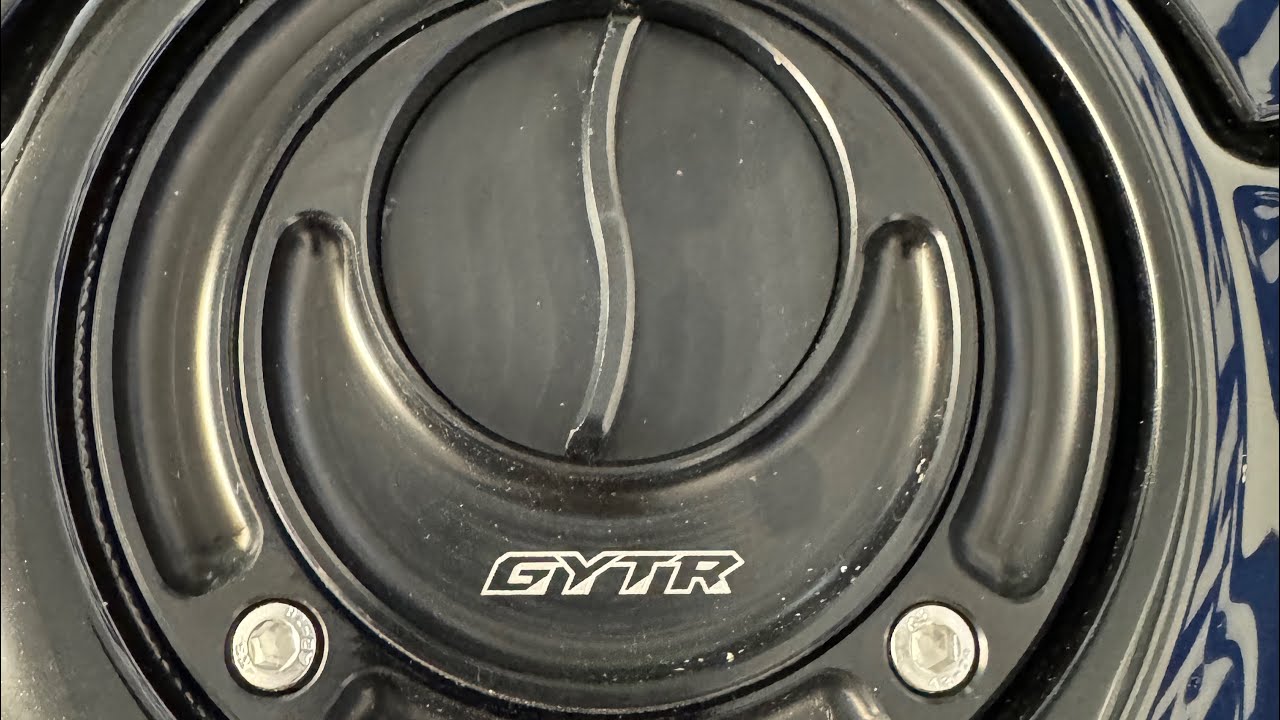 Yamaha R1M - 4. GYTR Tankdeckel/ Fuel Cap (inkl. Montageversuch :D )