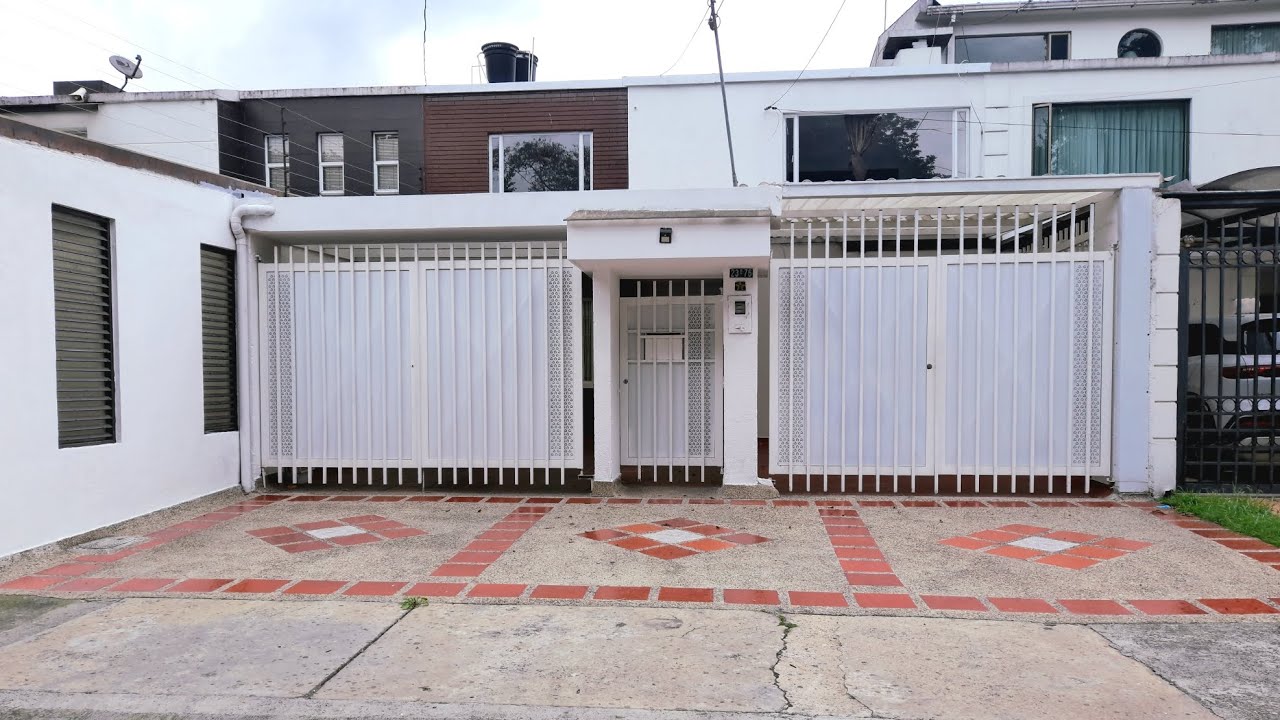 Hermosa casa en venta. Barrio Modelia. Bogotá.  252 mts².