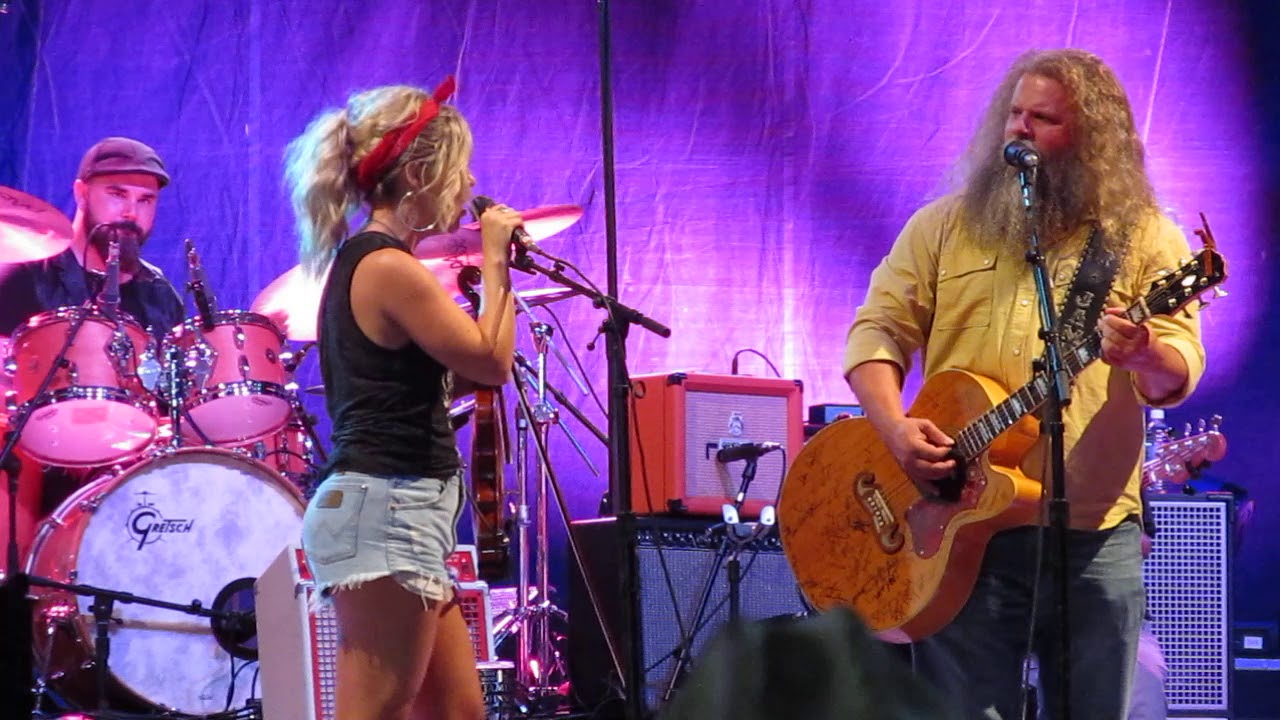Jamey Johnson & Natalie Stovall at Hendersonville Hometown Jam- 
