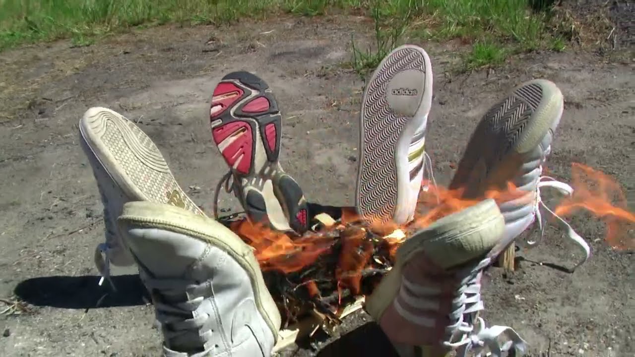 Sneaker Fire Inferno 1