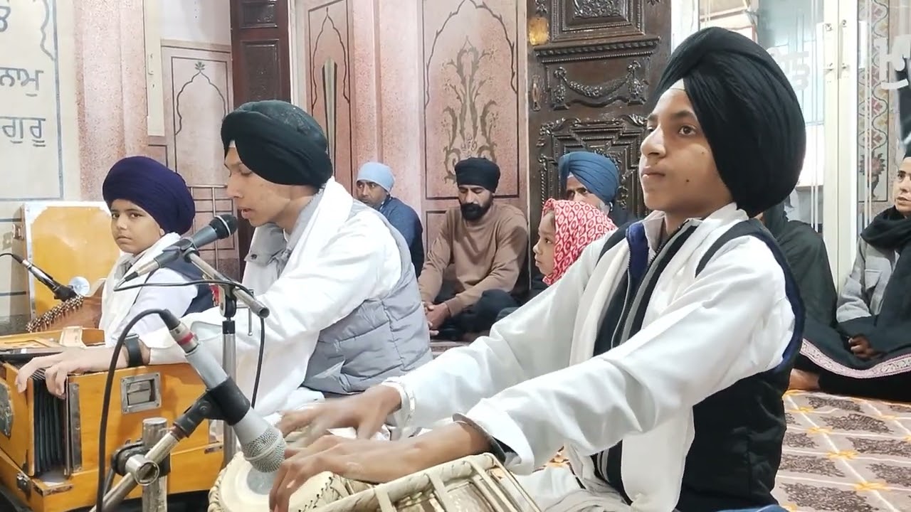 ਨਾਮ ਬਿਨਾਂ ਕੈਸੇ ਸੁੱਖ ਲਹੀਐ।।