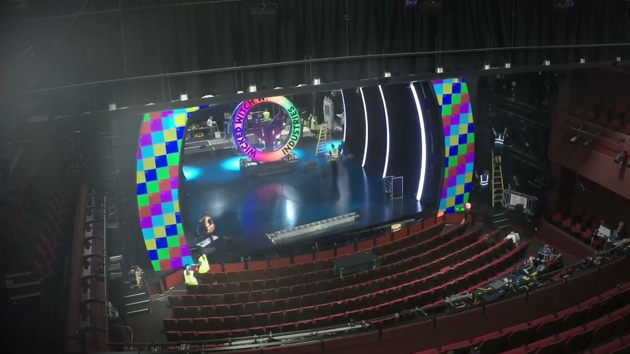 The Wizard of Oz | Set-Build Timelapse