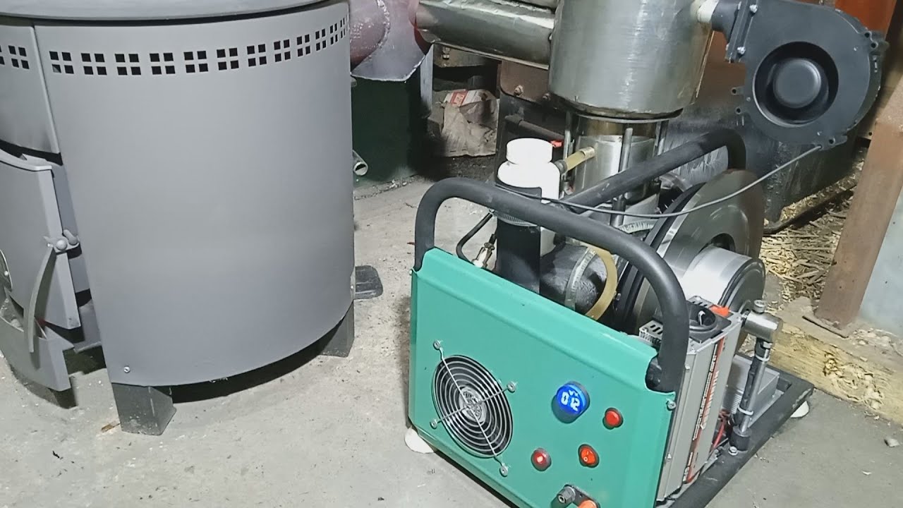 Двигатель Стирлинга генератор. Работа от печи. The Stirling engine runs on firewood.