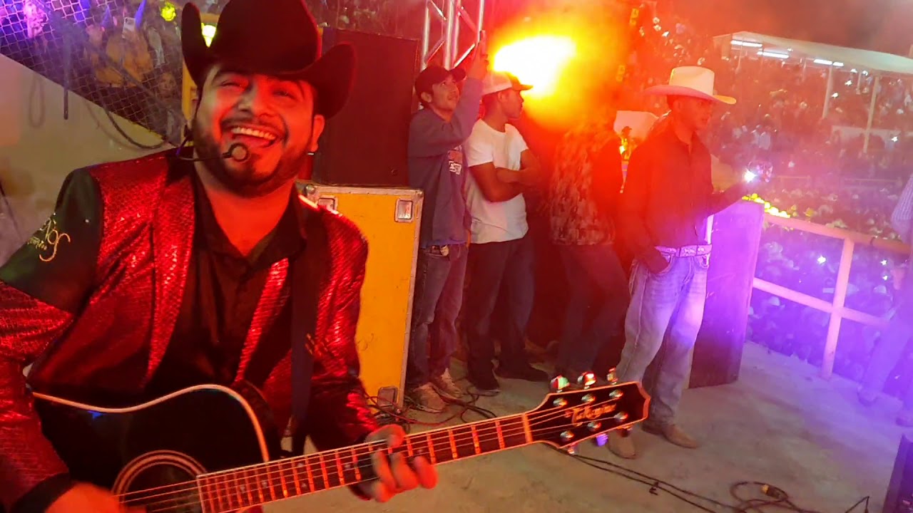 Alameños de la sierra - Popurry en vivo