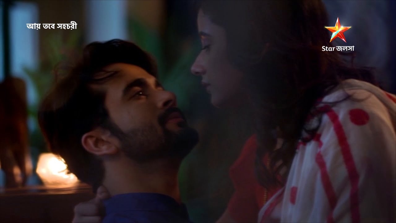 নানান অশান্তির মাঝেও আস্তে আস্তে কাছে আসছে টিপু আর বরফি। কোন পথে এগোবে তাদের সম্পর্ক?