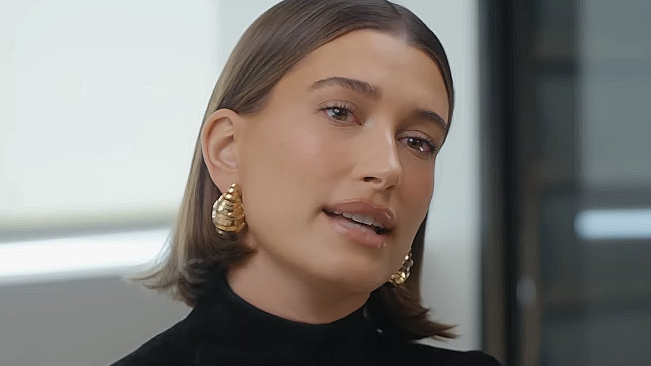 Hailey Bieber falando sobre Selena Gomez em entrevista mais uma vez...... (legendado)