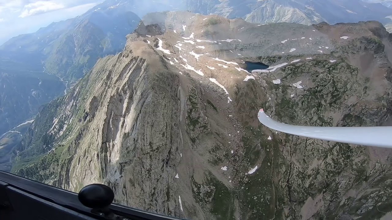 Over the top  - Gliding in the Alps with Nimbus4DM