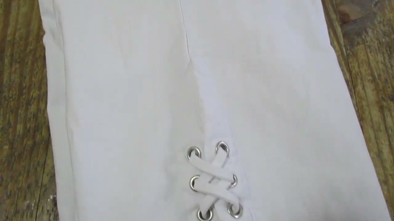 SOHO Apparel Arctic White Stretch Twill Capri Cropped Pants Size 18 Women's EUC